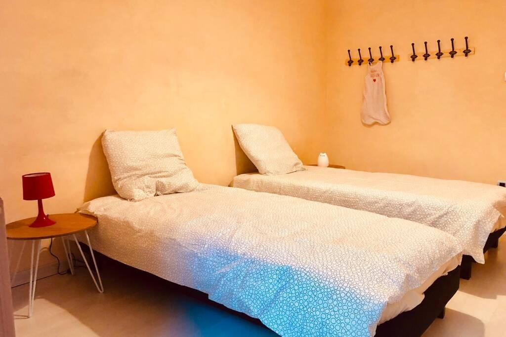 F3 - Neuf - 4/6 P - Lits King Size - Wifi - Cour Apartment Le Puy-en-Velay Bagian luar foto